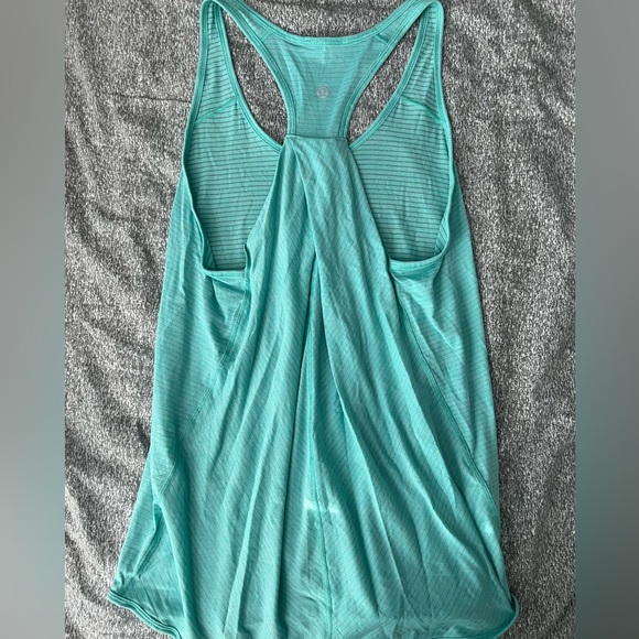 Lululemon three piece set: Speed HR tight, Energy Bra and Swift Tank - Picture 3 of 3